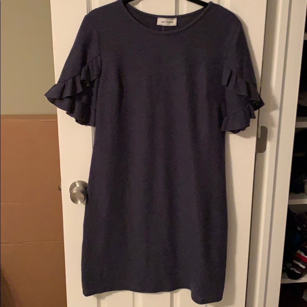 Ruffle-sleeve shift dress